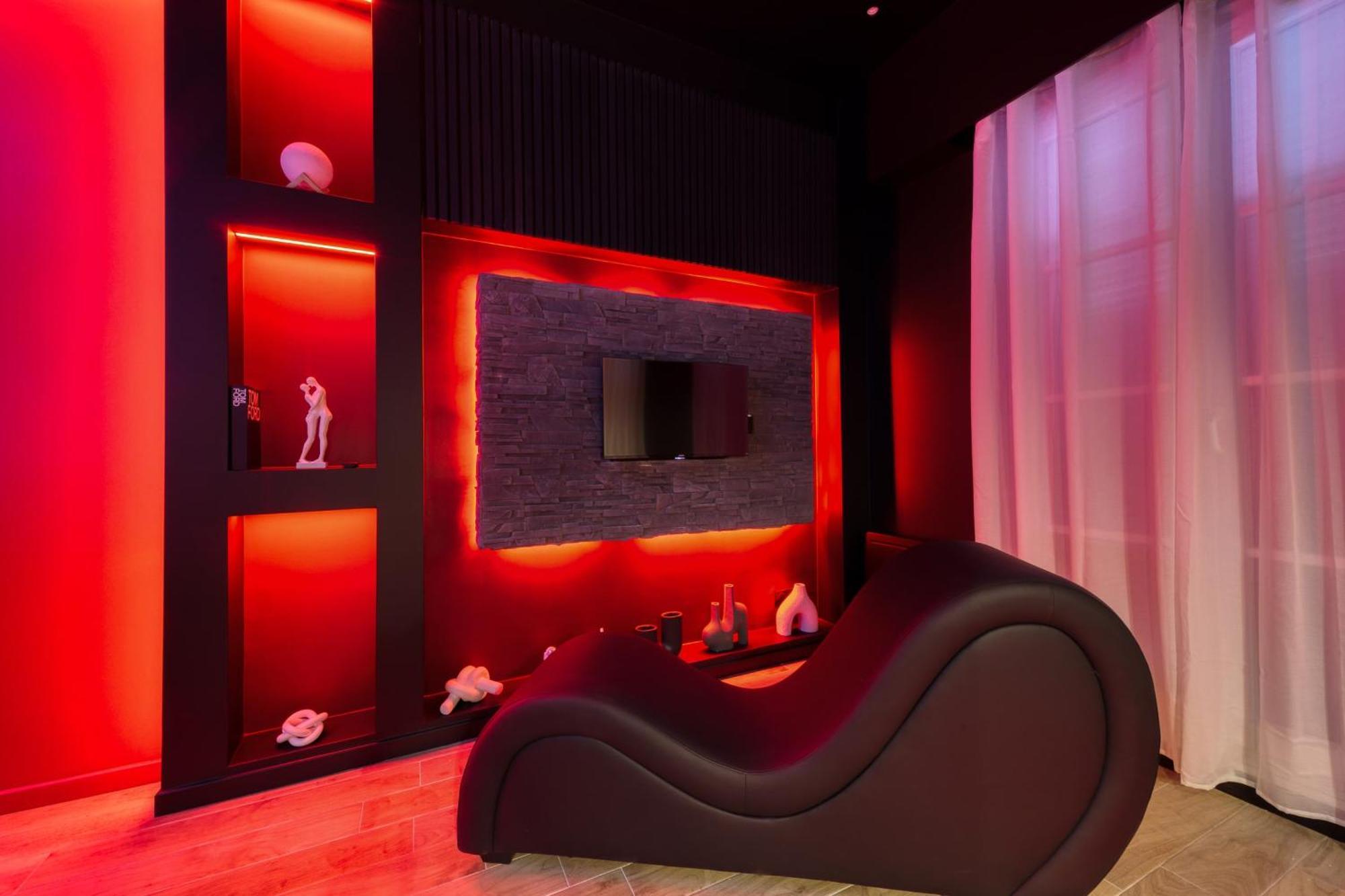 Suite Deluxe - Jacuzzi Melun Ngoại thất bức ảnh