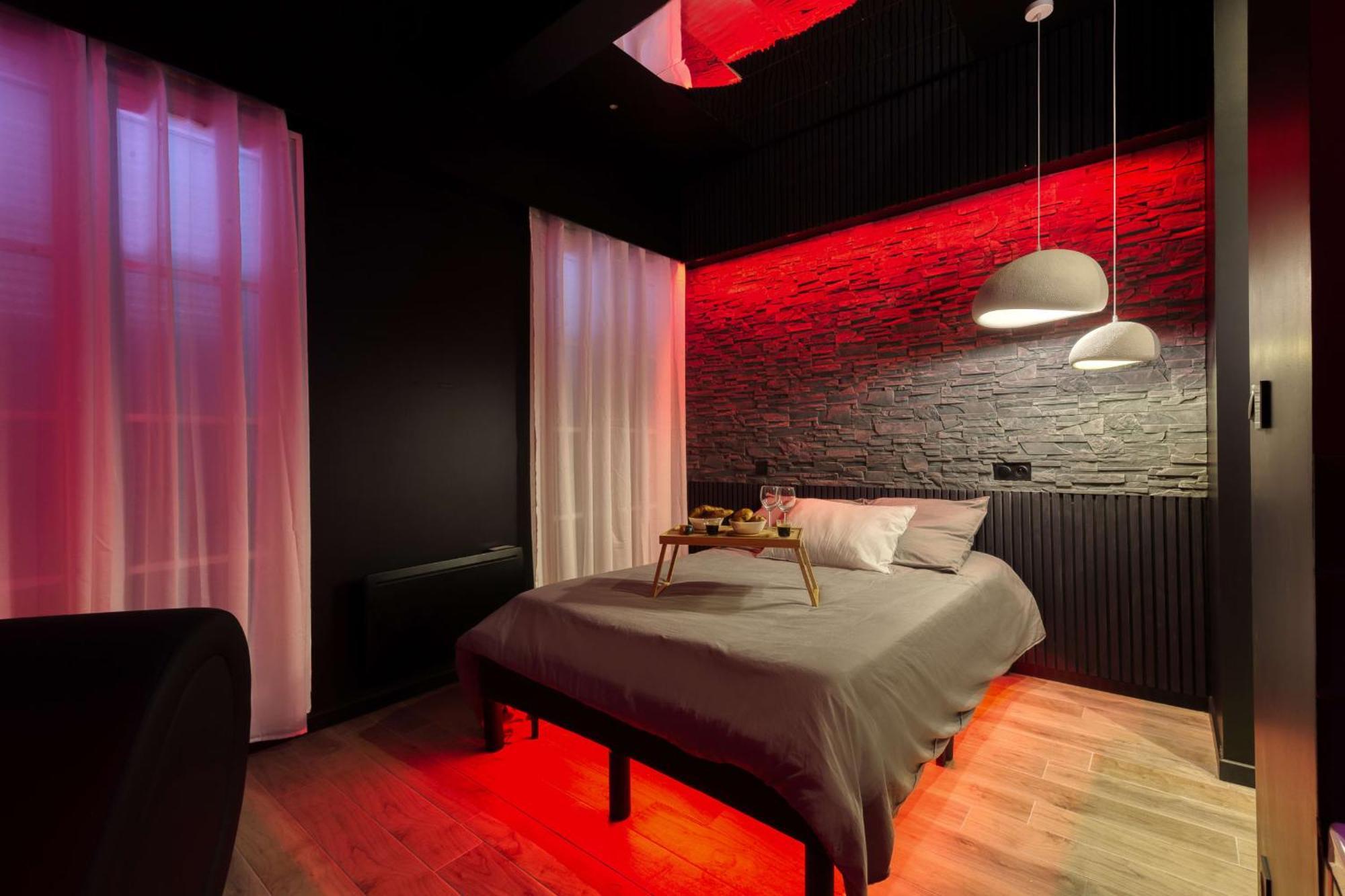 Suite Deluxe - Jacuzzi Melun Ngoại thất bức ảnh