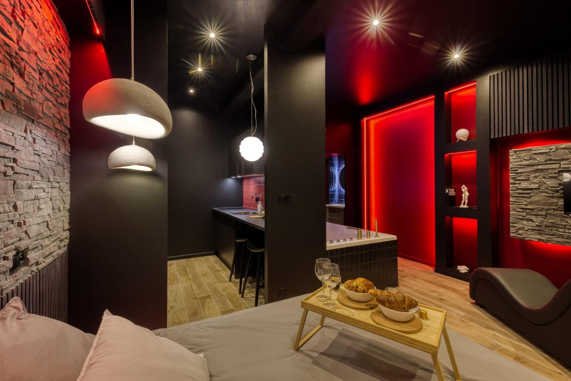 Suite Deluxe - Jacuzzi Melun Ngoại thất bức ảnh